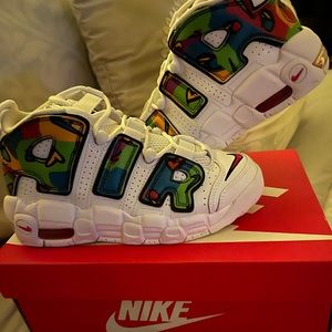 - Nike Air More Uptempo